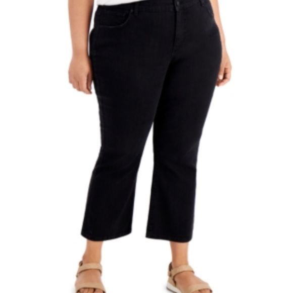 NWT Style & Co Plus Size Kick Crop Jeans, - Picture 2 of 2